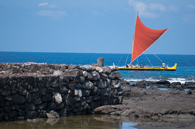 [Makalii] Near Hāpaialii Heiau. Photo by Ruben Carillo.